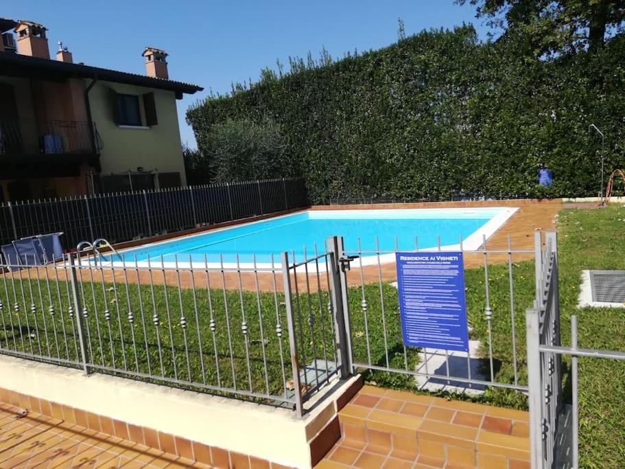 Casa Di Michela A Sirmione Con Piscina Apartment Exterior photo